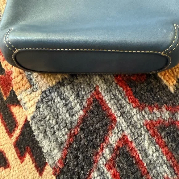 COACH mini leather bag. - Picture 3 of 8